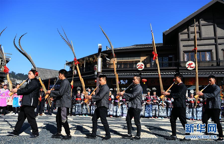 （決戰(zhàn)決勝脫貧攻堅·圖文互動）（1）一個小鎮(zhèn)“撬動”整縣脫貧——社會扶貧的貴州丹寨樣板