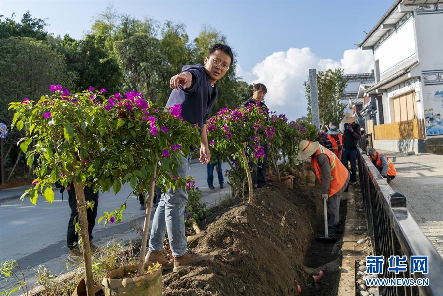 （新華全媒頭條·五中全會精神在基層·圖文互動）（8）奮發(fā)新青年　逐夢新征程——各地青年學(xué)習(xí)貫徹落實五中全會精神觀察