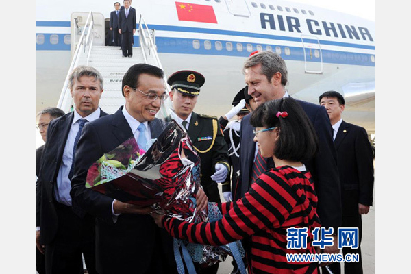 10月14日，國務院總理李克強乘專機抵達羅馬，開始對意大利進行正式訪問。新華社記者 饒愛民 攝