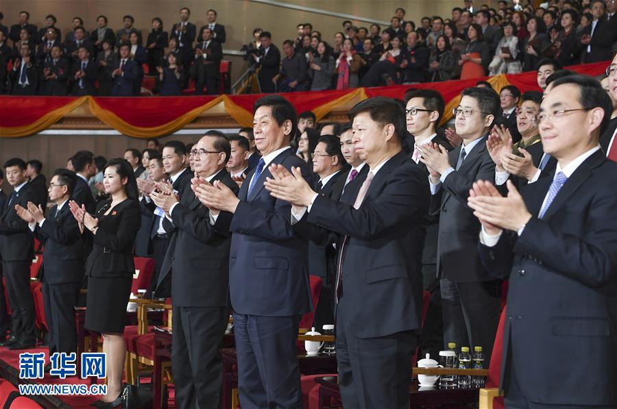 （時政）（1）朝鮮友好藝術(shù)團(tuán)在京訪演 栗戰(zhàn)書、王滬寧分別出席有關(guān)活動